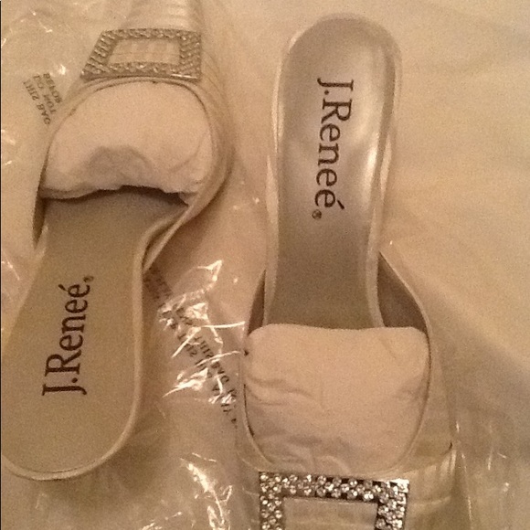 I have only worn them once. They are in great shape. - Picture 5 of 9